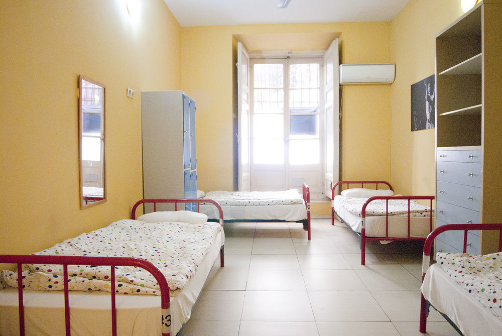 Way Hostel *